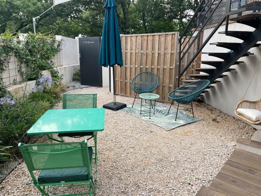 Bulle De Detente Avec Jacuzzi Saint-Martin-de-Londres エクステリア 写真
